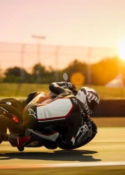 Alternative view of Ride 4 Xbox One (EU) (Xbox Live)